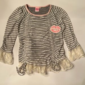 Lipstick Girls NWT Girls Gray/White Ruched Front Long Sleeved Top in Size 6